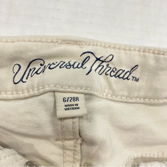 Universal Thread High Rise Skinny Womens Cream Jeans Size  6/28R - Picture 3 of 5